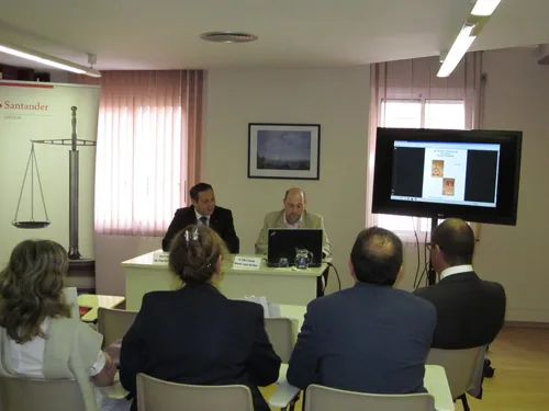 El company Albert Conesa presenta a la seu del Col•legi el seu llibre “Col•legi d’Advocats de Granollers, 90 anys d’història”